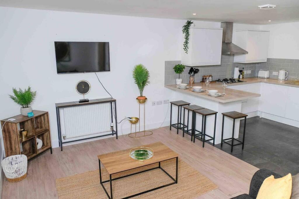 Garden Of Eden 1 Bedroom Flat In Fishponds Бристоль Экстерьер фото